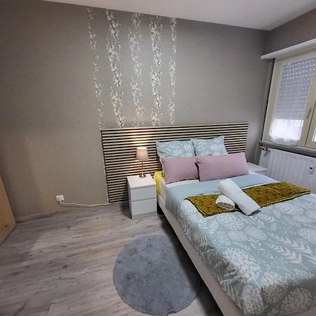 Happy Studio 47 B St Louis Сен-Луи Екстериор снимка